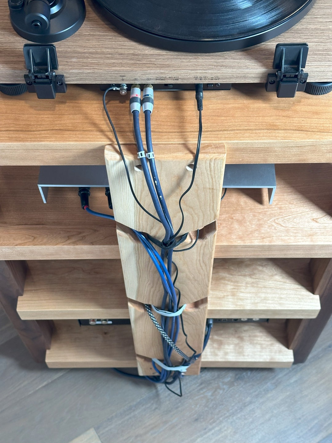 ECHELON HD Audio Rack – Cherry Shelves & Walnut Legs