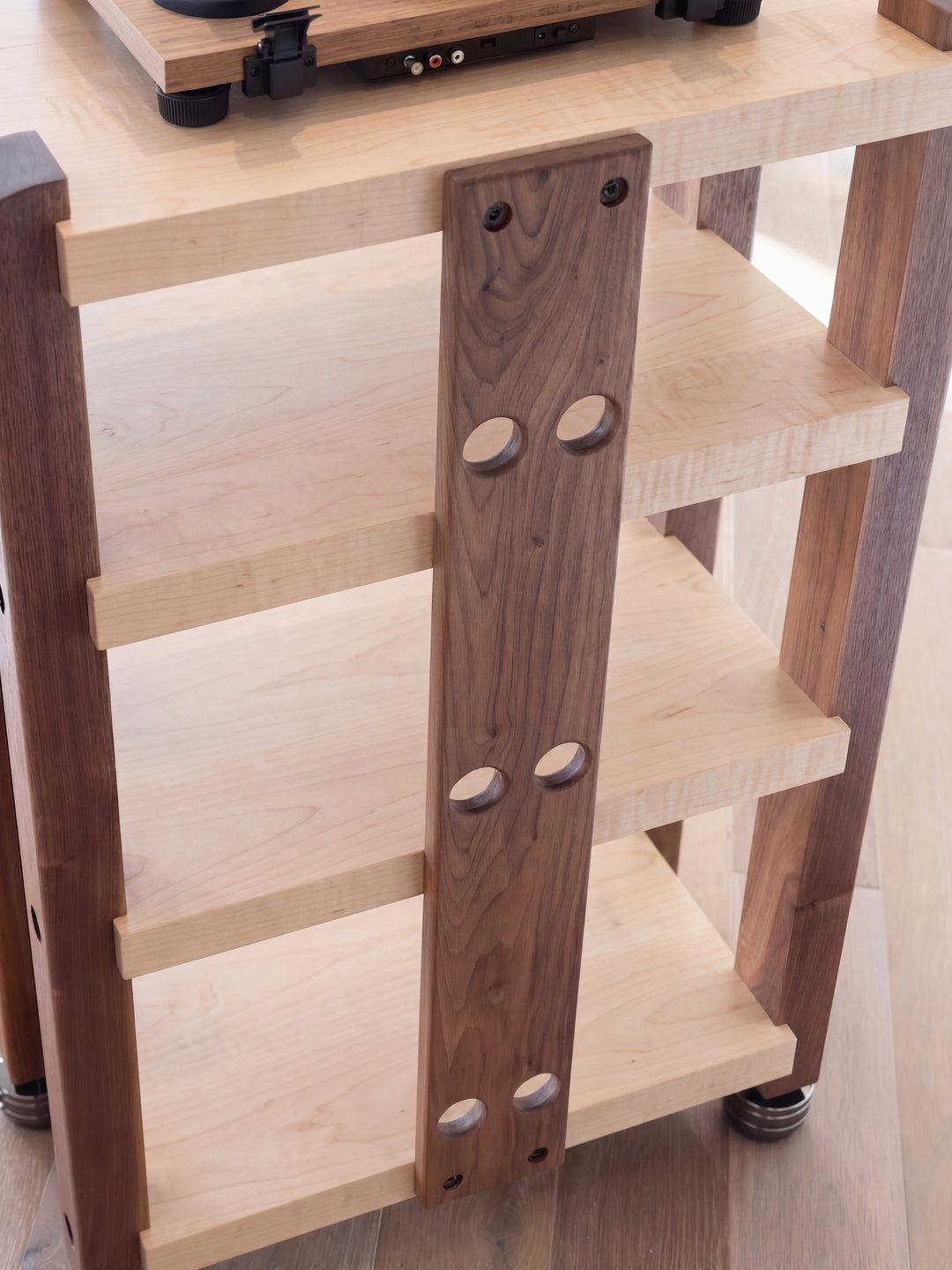 ECHELON HD Audio Rack – Maple Shelves & Walnut Legs