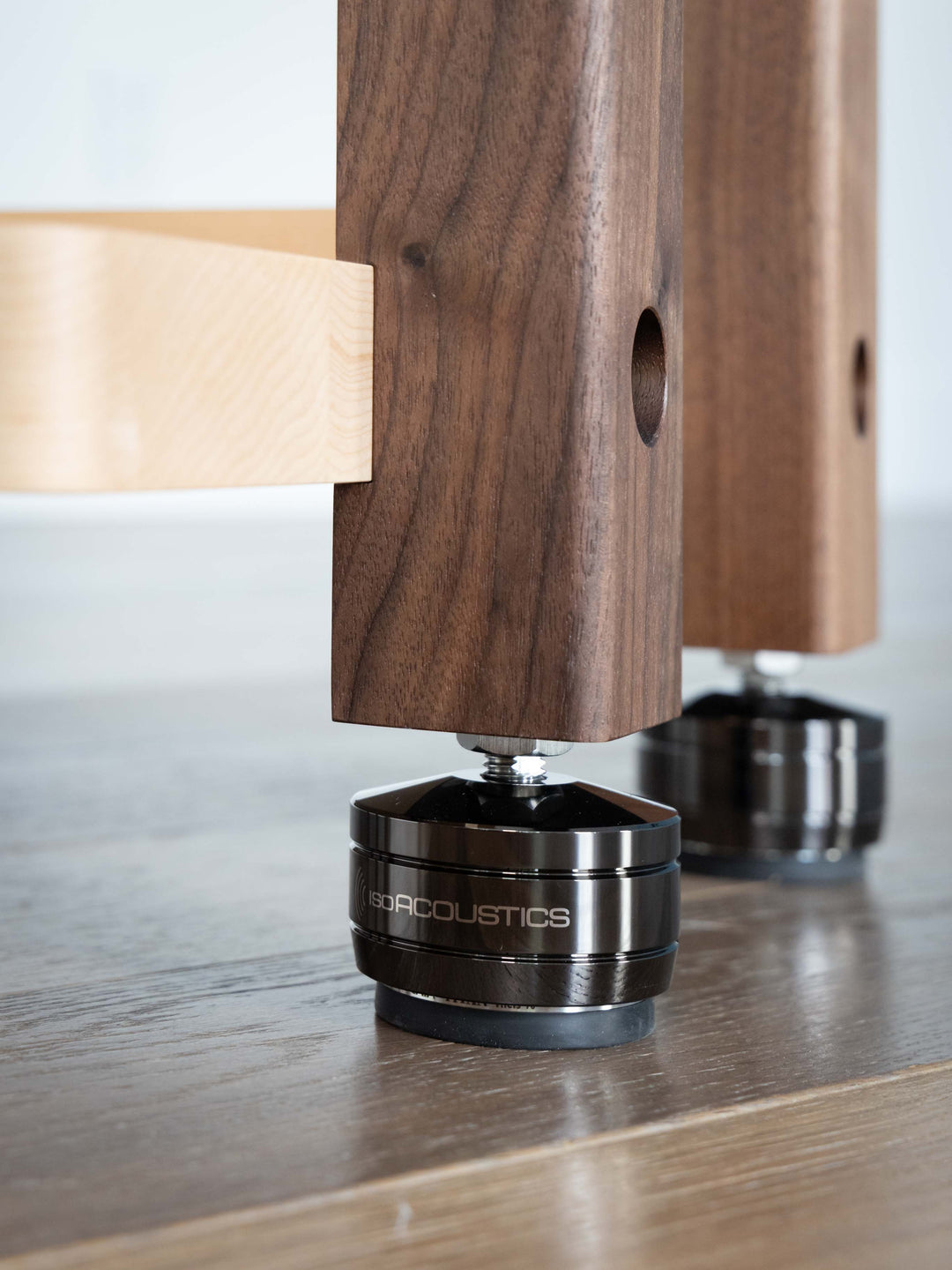 ECHELON HD Audio Rack with Album Storage