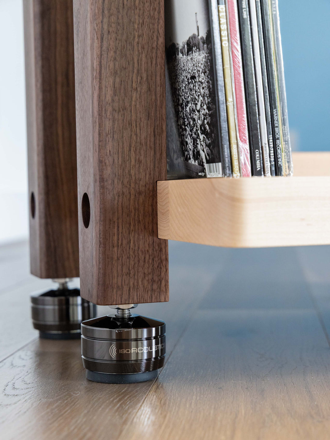 ECHELON HD Audio Rack with Album Storage